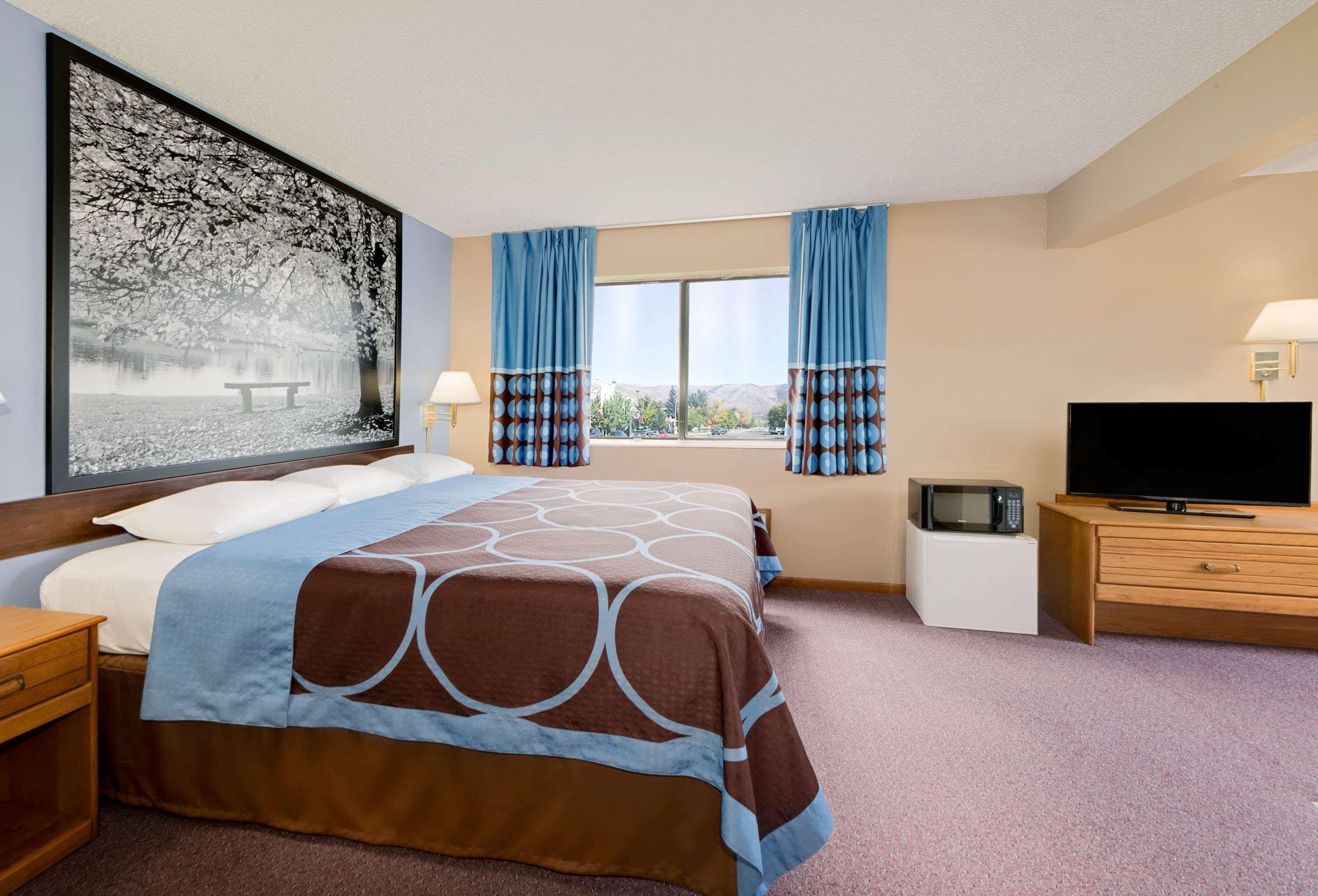 Super 8 By Wyndham Chariton Hotel Exterior photo