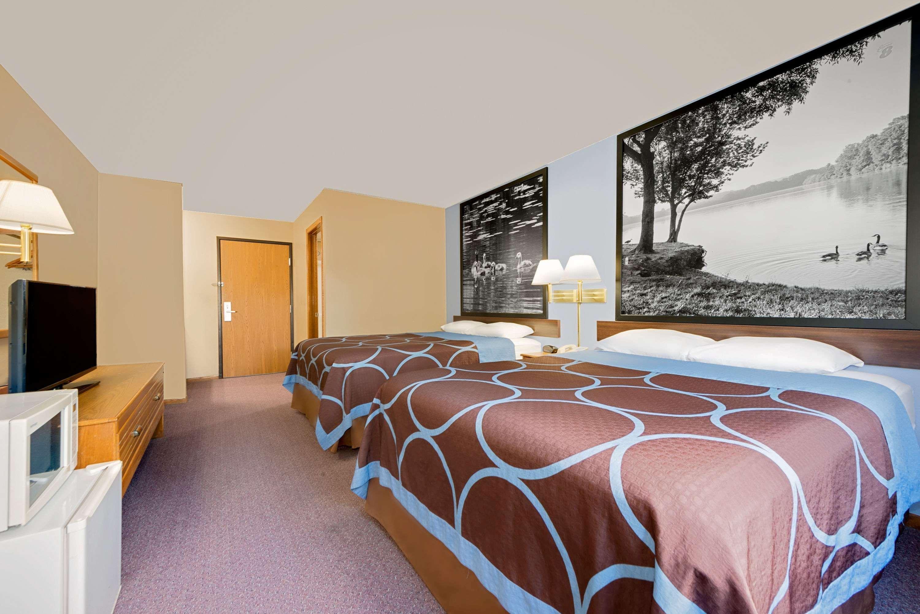 Super 8 By Wyndham Chariton Hotel Exterior photo